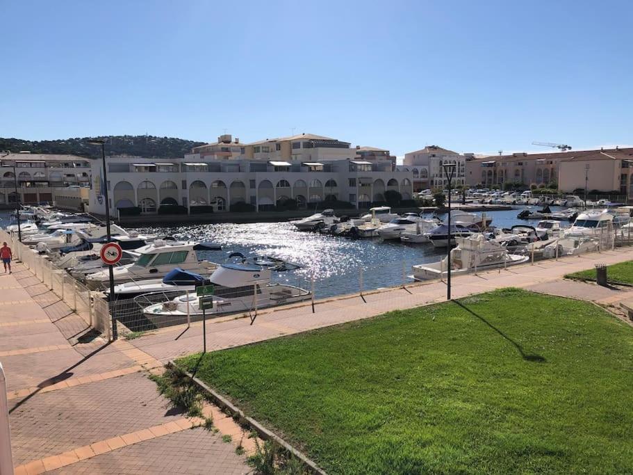 Coquet T2, Quartier Des Quilles, Climatise, 300M Des Plages سُت المظهر الخارجي الصورة