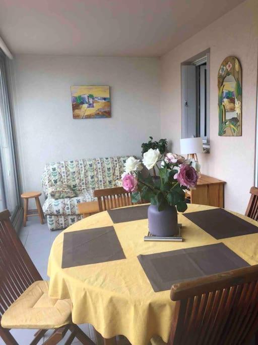 Coquet T2, Quartier Des Quilles, Climatise, 300M Des Plages سُت المظهر الخارجي الصورة
