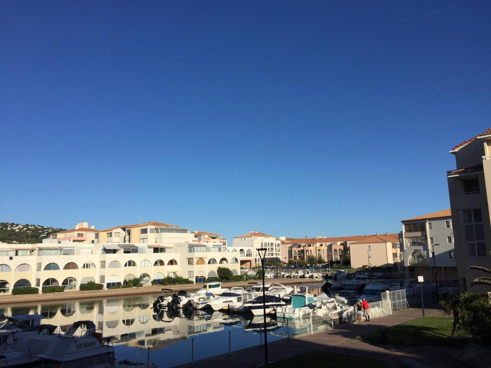 Coquet T2, Quartier Des Quilles, Climatise, 300M Des Plages سُت المظهر الخارجي الصورة